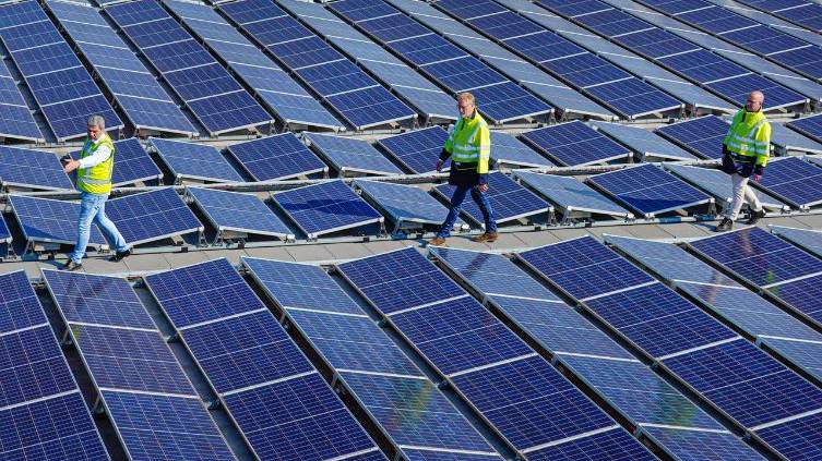 Het belang van verduurzaming in bedrijven streven naar meer dan alleen wettelijke verplichtingen